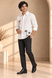 Flamingo Embroidery Linen Shirt - three-quarter model