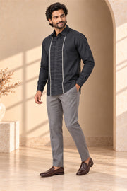 Front-Panel Pleat Giza Cotton Shirt - three-quarter model