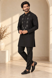 Geometric Embroidered Black Kurta - three-quarter model